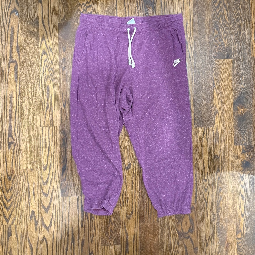 Nike Vintage Capri Pants